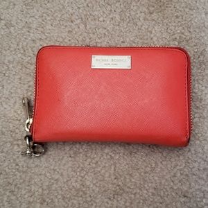 Henri Bendel wallet
